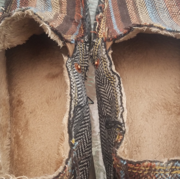 Levis Loafers - Picture 2 of 7